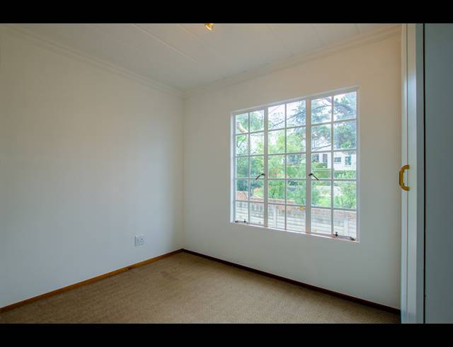 2 BEDROOM APARTMENT FOR SALE IN RIETVALLEIRAND
